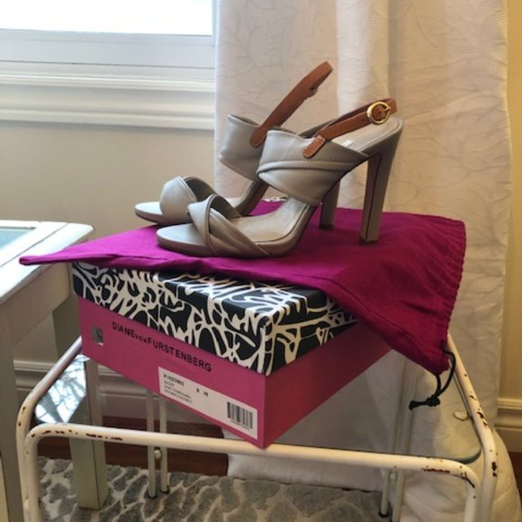 Diane von Furstenberg strappy sandals - Picture 2 of 5